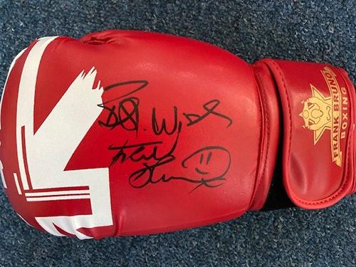 Frank signed glove 2022