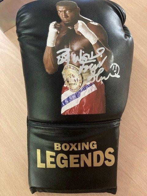 Black legend gloves signed by Frank Bruno 2021