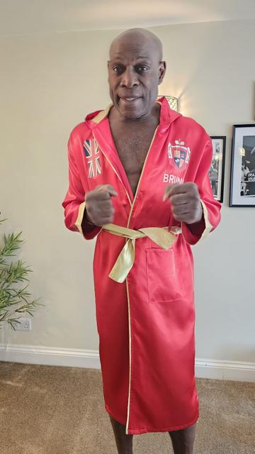 Robe FB signed Aug25